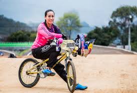 Nuestra campeona mundial de bicicross mariana pajón en acción. Absurda Retencion A Mariana Pajon En Aeropuerto De Argentina Nacional Deportes El Frente