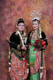 Gaya pemotretan 14 pasangan seleb dengan adat jawa klasik 10. Blogspot Foto Prawedding Jawa Antikpraveda Blogspot Com Tapih Jarik Batik Tulis