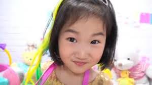 Boram menjadi penata rambut profesional ...