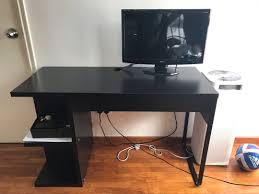 Find computer desk in desks | buy or sell a desk in toronto (gta). Computer Table For Sale Furniture Tables Chairs On Carousell