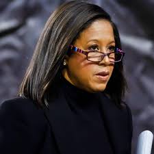 ESPN Colleague Reveals The Cause Of Lisa Salters' Mysterious Absence From  NBA Finals Full story via 🔗 in comments. 👇