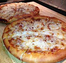 Pizza Hut Original Pan Pizza Recipe Cdkitchen Com Pizza Hut Recipe Pizza Recipes Dough Pizza Recipes Homemade