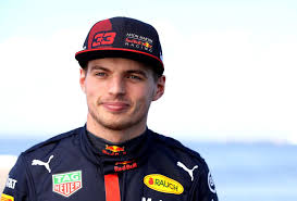 Zijn relatie met vader jos en teamgenoot pierre zijn erg goed, waardoor verstappen direct beter gaat presteren in de auto. Wat We Weten Over Kelly Piquet De Vriendin Van Max Verstappen