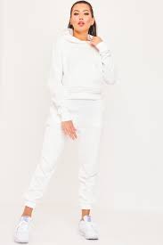 Si vous voulez faire un achat tenue jogging vraiment rentable, et qui vous satisfasse, l'essentiel est de choisir en son âme et conscience. Ensemble Blanc Sweat A Capuche Jogging Brentiny Paris