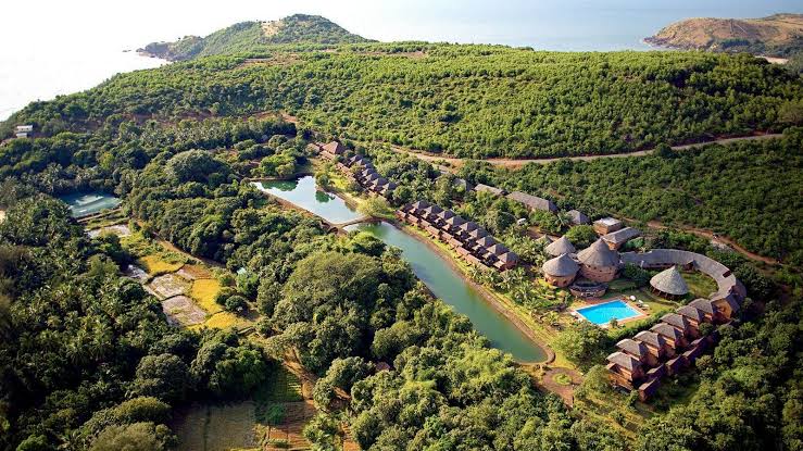 Walking through the streets of Gokarna - RTF | Rethinking The Future