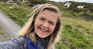 Teacher's 'fairytale story' after quitting mainland for sleepy Scots island  of Coll with six pupils