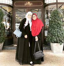 Datuk nurul zahid meminta wargamaya berhenti mengh4ntam golongan wanita yang berniqab berhubung isu purdah dan pelitup separuh muka. Kehidupan Selepas Poligami Kisah Datin Nana Sebagai Isteri Pertama Ini Memang Istimewa Mulia Sungguh Hatinya Nona
