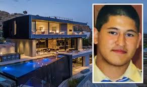 $2bn Powerball winner Edwin Castro served papers at $25m mansion in  explosive lawsuit