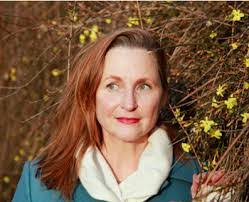 Deborah Berg's Instagram, Twitter & Facebook