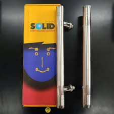 Itulah daftar harga kunci pintu solid paling update saat ini, pastikan kunci pintu solid yang anda beli adalah harga piliihan terbaik anda, soal harga boleh kaki lima asalkan kualitas bintang tujuh, lihat data lengkap untuk menggunakan fitur perbandingan, jangan sampai anda salah pilih antara kunci pintu solid original atau asli dengan kunci pintu solid yang imitasi atau kw. Model Handle Pintu Solid