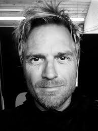 Halvvejs gennem ugen og vi er ved at være halvvejs igennem præsensationen  af Vestia's fremragende bestyrelse. Må vi præsentere klubbens  ungdomsformand Bo Kousgaard. Vestia håber I har nydt det gode vejr, med