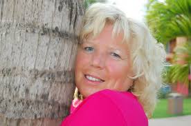 Thank you for letting me join this group. I was at MGS from 1963 to 1965. I  was known as Rosamund Smith back then.