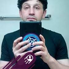 Who is a good oral surgeon for wisdom teeth removal in Marine Park?