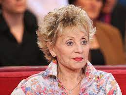 She was born in laeken, belgium, where in 2004, king albert ii of. Annie Cordy La Vraie Cause Du Deces De La Chanteuse Belge Vient D Etre Revelee