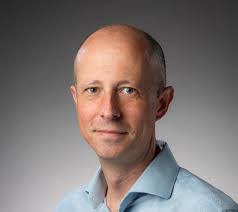 Peter Mosley's Instagram, Twitter & Facebook