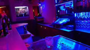 Das buch der hängenden gärten), op. Tolle Bar Mitten In Ehrenfeld Rubinrot Cocktail Bar Koln Reisebewertungen Tripadvisor