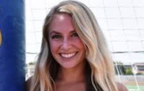 Cora Davis's Instagram, Twitter & Facebook