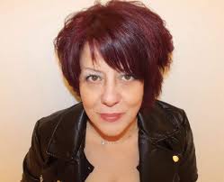 ΠΟΙΉΤΡΙΑ-ΣΥΓΓΡΑΦΈΑΣ ΜΑΡΊΑ ΒΟΥΖΟΥΝΕΡΑΚΗ φίλοι | Facebook