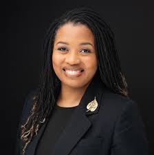 Nutrition Scientist, Dr Stacy Sims, reveals why fasting is different for  women compared to men... 👀