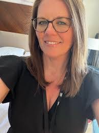 Sonia Ingle's Instagram, Twitter & Facebook