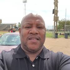 FREAKY TEE (@T_Singleton25)