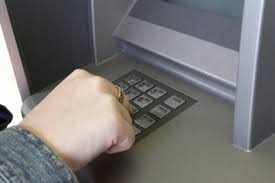 You can also choose from approximately 31,000 cash machines operated by deutsche bank group worldwide (e.g. Deutsche Bank Kostenlos Geld Abheben Bei Den Partnerbanken