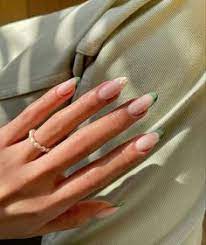 It's hard to make it to the salon on a regular basis to keep your nails looking proper. Kennyyyy Kendallgarcia07 Profile Pinterest