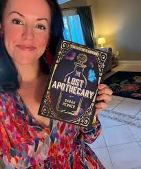 Hi! I'm Sarah Penner, New York Times bestselling author of The Lost  Apothecary! I'm so excited to take over the HarperCollins IG account today  and tell you all about my third book,