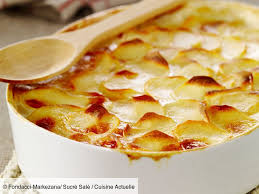 Recette Gratin Dauphinois Facile Ingredients 4 Personnes 1 Kg De Pommes De Terre 100 En 2020 Gratin Dauphinois Facile Recette Gratin Dauphinois Gratin Dauphinois