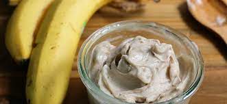 Mixer les bananes congelées jusqu'à ce qu'elles soient homogènes. Comment Faire Une Glace Maison Facile Avec 1 Ingredient