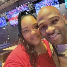 I understand that Theo Sharpe is a Shondaland character, not a Julia Quinn  character. When it's Eloise's "turn", I wonder if they will stick to the  book or will we see anything