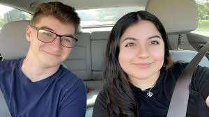 I love ❤️❤️❤️ my husband. #5yrsandcounting Drop a heart 👇🏿if you love  your spouse