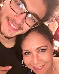 Siempre quise tener otro hijo, otro varón y de una manera increíble te vi  antes de conocerte y quererte Oraba en una montaña junto a Danny Rivera Y  le dije Danny vi