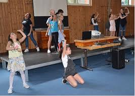 Schulen Im Erzbistum Hamburg Katholische Schule Altona Grosser Abschied Fur Schulleiterin Barbel Dornte