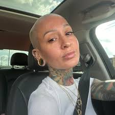 I have curly hair, type 3B or 3C and I want to get my hair trimmed and  shaped. Probably long layers as I wear my hair to the side, to the middle,