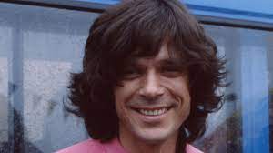 In 1978, the song call on me was covered in german by jürgen drews and in 1996 for the us by amber under the title colour of love. Gewusst Jurgen Drews War Nackig In Schmuddelfilm Zu Sehen Promiflash De