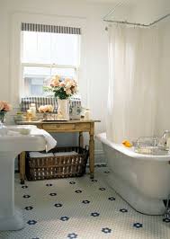 Ibero ceramica iberoceramica introduced its b&w collection, which includes tiles in matte finishes, dramatic crosshatch patterned tiles with chrome accents, and tiles printed with sophisticated black and white photo images. 45 Trendy Penny Tiles Ideas For Bathrooms Digsdigs