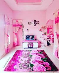 Sering sekali ketika mengobrol di ruang keluarga kita sambil menonton televisi. Dekorasi Ruang Keluarga Unik Hello Kitty Desainer Interior Indonesia