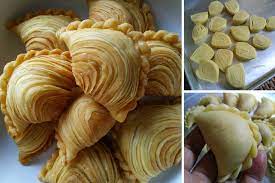 Karipap pusing bahan dough margarin dough margarin 40 g margarin 150 g tepung terigu dough minyak 350 g tepung terigu. Resipi Step By Step Buat Karipap Pusing Sedap Yang Gerenti Jadi