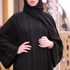 Пәрәнҗә) in central asia, is an enveloping outer garment which covers the body and the face that is worn by women in some islamic traditions. Image May Contain One Or More People And People Standing Abaya Fashion Dubai Abaya Fashion Fashion