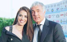 Massimo giletti ha chiuso la stagione di non è l'arena su la7 ma le sue parole di chiusura sono sembrate sospette. Massimo Giletti Ed Eleonora Boi Insieme A Forte Dei Marmi Donne Magazine