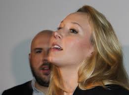 Un consiglio a Marion Le Pen