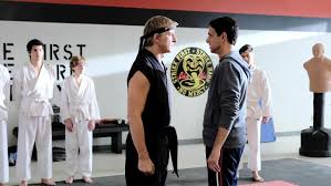 Miyagi gives daniel a cool yellow car for his birthday. Cobra Kai Karate Kid Ist Erwachsen Geworden Kultur Nordbayern
