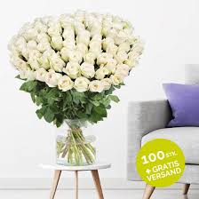 Strauß gebunden mit edlen roten rosen. 100 Weisse Rosen Premium Rosen Avalanche Blumenshop De