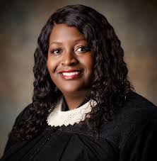 Amanda Heath's Instagram, Twitter & Facebook