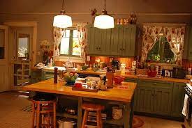 House Tour Zeek And Camille S House From Nbc S Parenthood Modern Home Furniture Home Buying Tips Kitchen