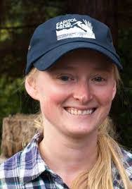 Heidi Droll's Instagram, Twitter & Facebook