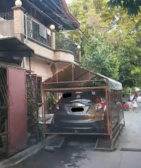 Model garasi mobil yang mudah diikuti. 7 Potret Garasi Mobil Paling Aneh Jauh Dari Kata Layak Otosia Com