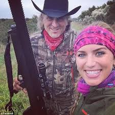 Eva shockey is a capricorn and was born in the year of the dragon life. Eva Shockey Under Fire For Posing With Bear She Killed On Facebook Daily Mail Online