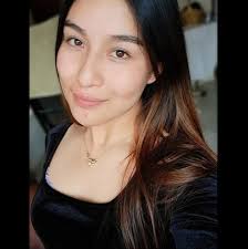 lily rose depp in the flower fields of Grasse for chanel no.5